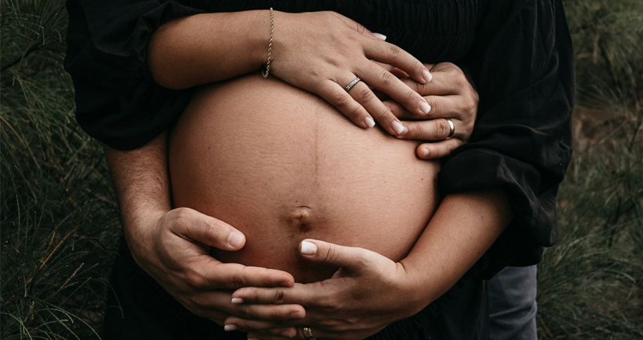 Gravidez, parto e pós-parto de mulheres negras em Portugal: uma análise de experiências
